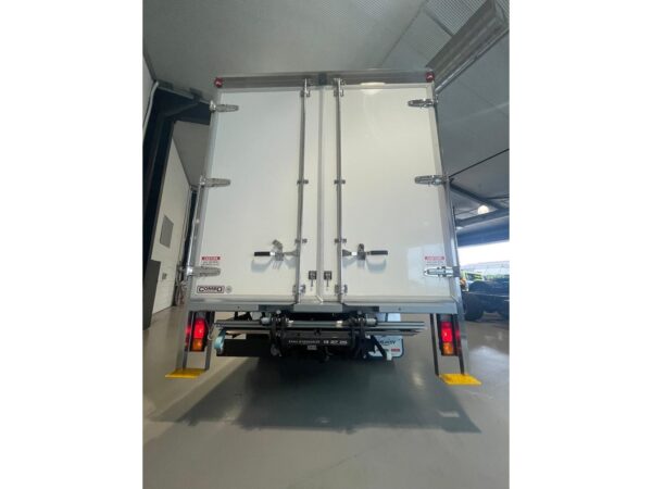 2024 FUSO CANTER 515 - Image 3