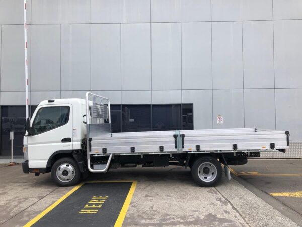 2024 FUSO CANTER 515 WIDE - Image 2