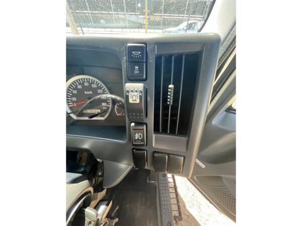 2017 ISUZU NPR75-190 - Image 22