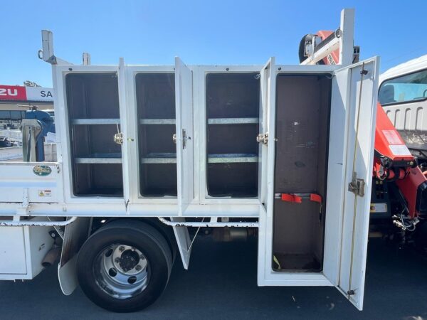 2017 ISUZU NPR75-190 - Image 6