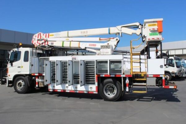 2011 HINO 500 SERIES - FG 1628 - Image 8