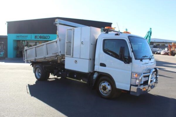 2015 FUSO CANTER 815 - Image 10