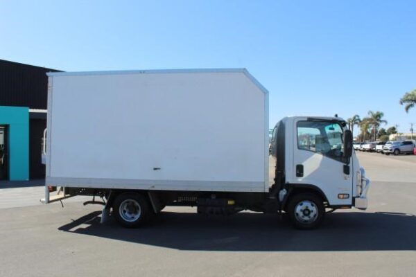 2016 ISUZU NNR45-150 - Image 3