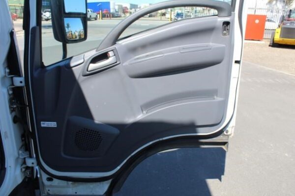 2016 ISUZU NNR45-150 - Image 9