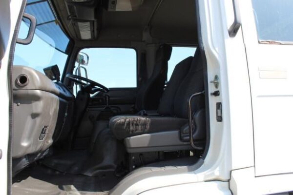 2006 ISUZU FSS550 - Image 14