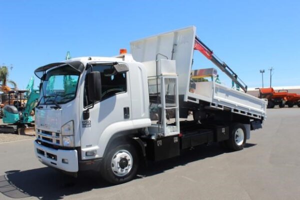 2013 ISUZU FSR850