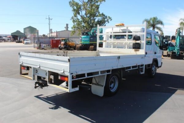 2017 FUSO CANTER 815 - Image 6