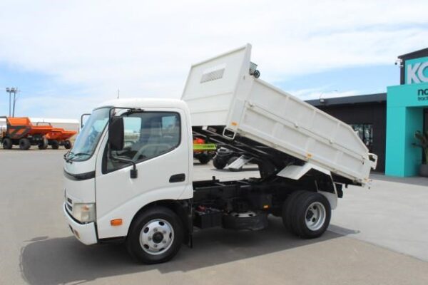 2010 HINO 300 SERIES - 614 - Image 4