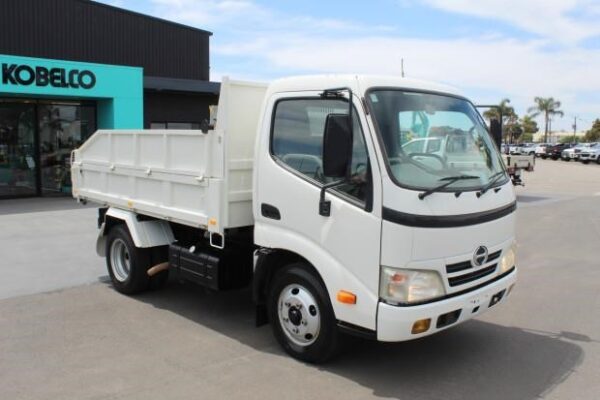 2010 HINO 300 SERIES - 614 - Image 6