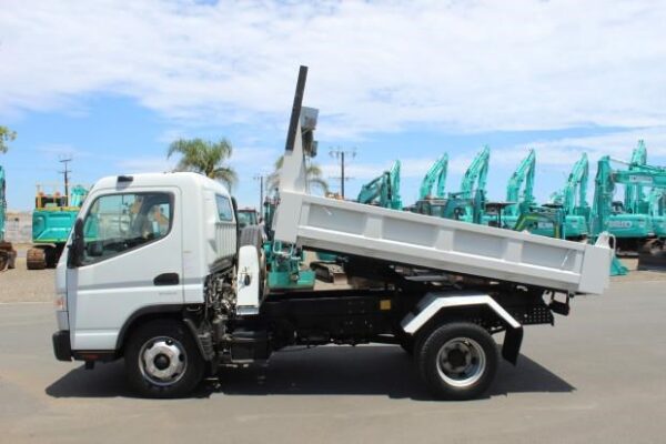 2018 FUSO CANTER 515 - Image 13