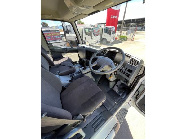 2017 FUSO FIGHTER FK 6.0 - Image 12