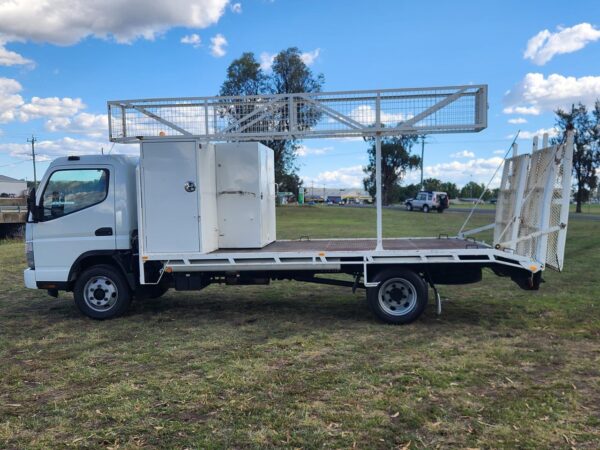 2009 FUSO CANTER 4.0 - Image 11