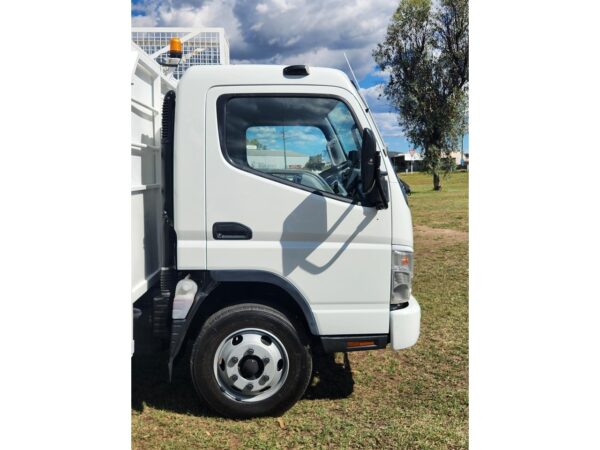 2009 FUSO CANTER 4.0 - Image 4