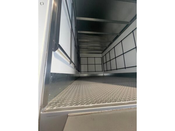 2024 FUSO CANTER 515 - Image 13