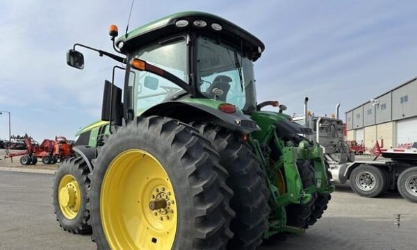 2015 JOHN DEERE 7210R - Image 3