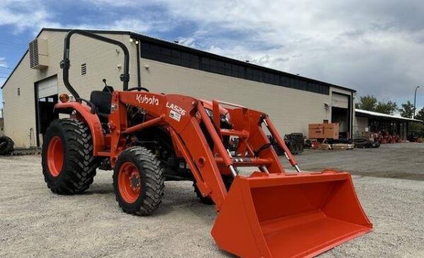2023 KUBOTA L2502DT - Image 2
