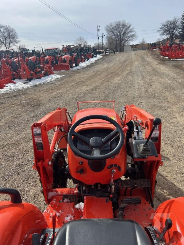 2016 KUBOTA L2501HST - Image 2