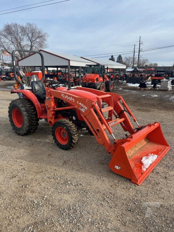 2021 KUBOTA L2501HST