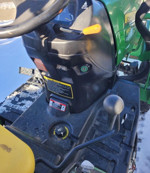 2015 JOHN DEERE 2025R - Image 5