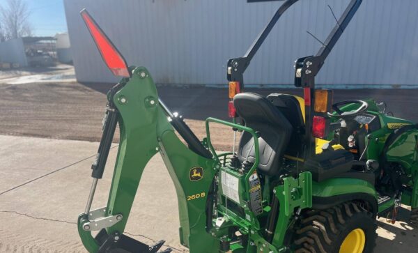 2021 JOHN DEERE 1025R - Image 6