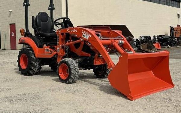 2023 KUBOTA BX2380 - Image 2