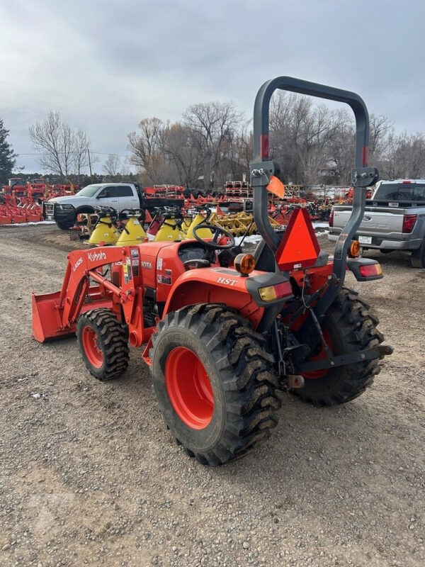 2020 KUBOTA L2501HST - Image 4