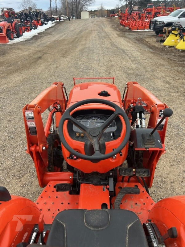 2019 KUBOTA L3901HST - Image 3