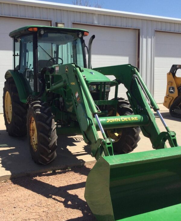 2012 JOHN DEERE 5083E