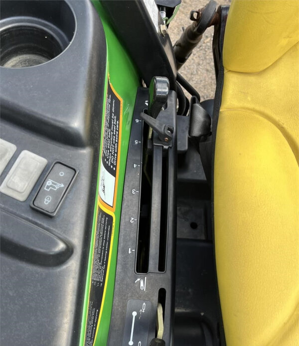 JOHN DEERE 3520 - Image 6