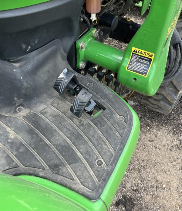 JOHN DEERE 3520 - Image 3