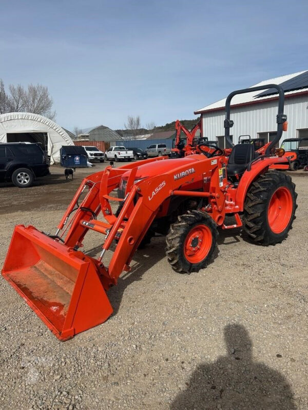 2016 KUBOTA L2501HST