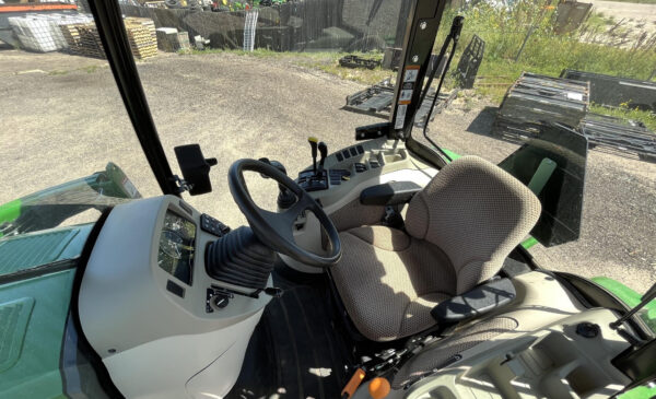 2020 JOHN DEERE 3046R - Image 4