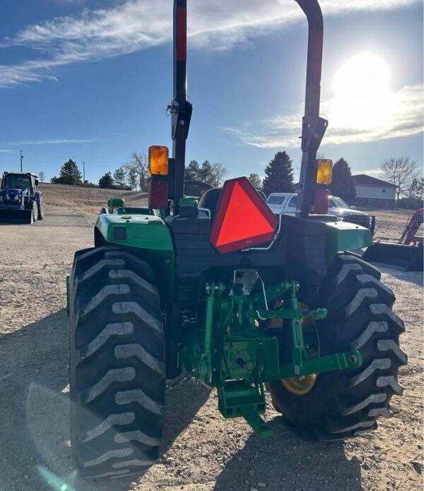 2015 JOHN DEERE 4044M - Image 5