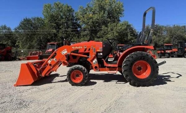 2023 KUBOTA LX4020HSD - Image 5