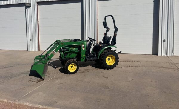 2015 JOHN DEERE 2025R