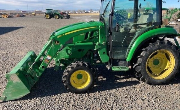 2020 JOHN DEERE 3046R