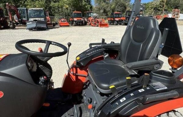 2023 KUBOTA LX4020HSD - Image 10