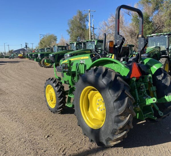 2022 JOHN DEERE 5045E - Image 3