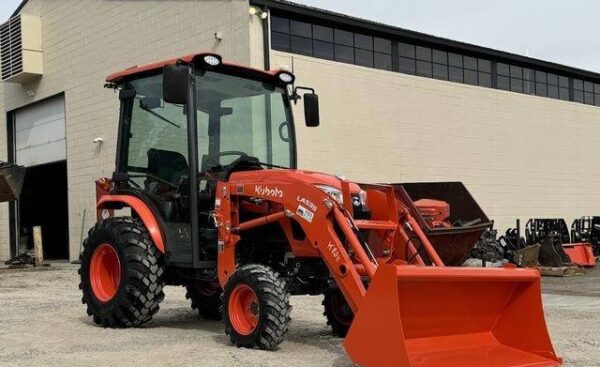 2024 KUBOTA LX2620HSDC - Image 2