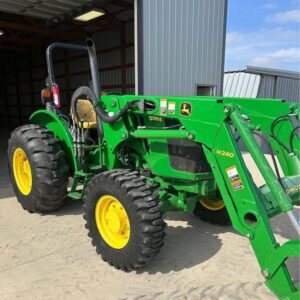 2017 JOHN DEERE 5055E