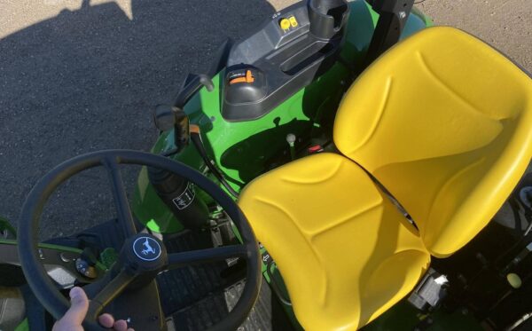 2022 JOHN DEERE 5045E - Image 2
