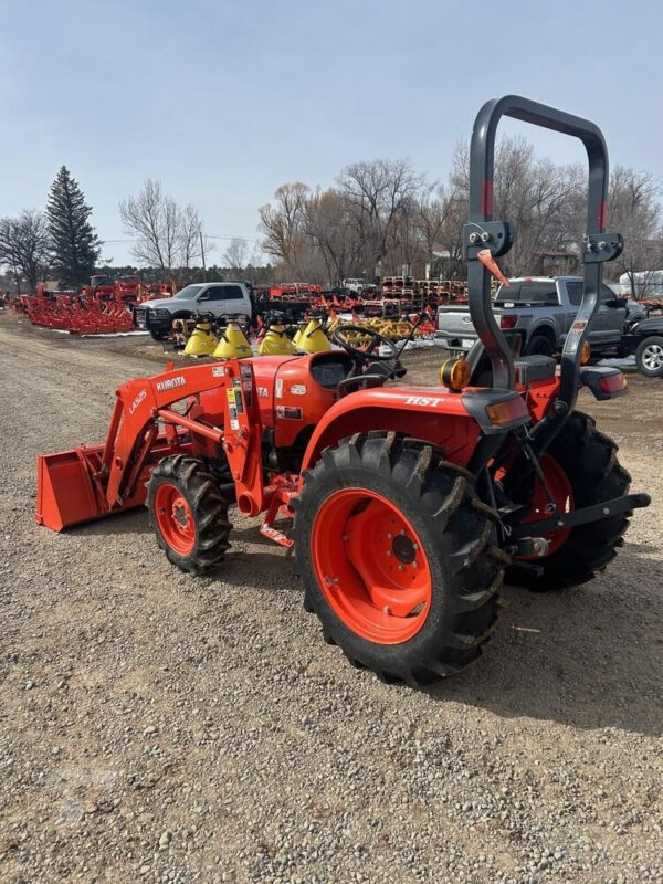 2016 KUBOTA L2501HST - Image 4