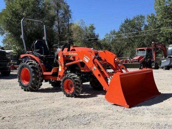 2023 KUBOTA LX4020HSD - Image 2