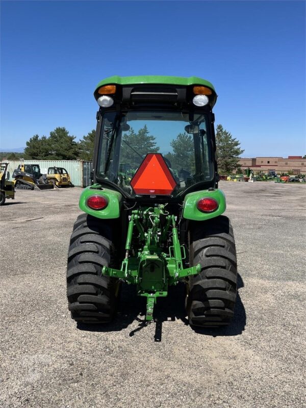 2020 JOHN DEERE 3046R - Image 2