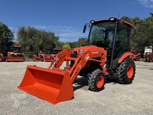 2024 KUBOTA LX3520HSDC - Image 4