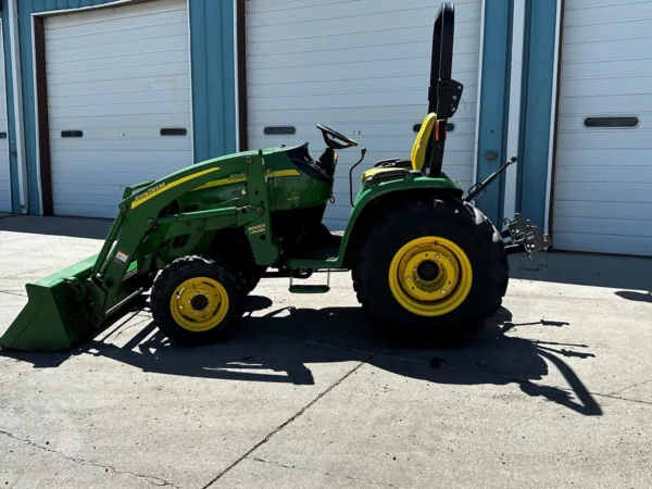 JOHN DEERE 3520
